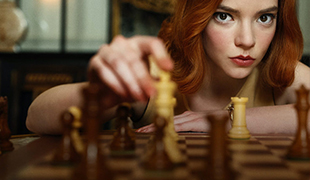 Феномен «Хода королевы» или что общего у шахматистки и супергероя