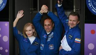 Команда фильма «Вызов» отправилась в космос