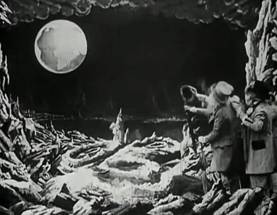 Кадр из фильма «Путешествие на Луну»