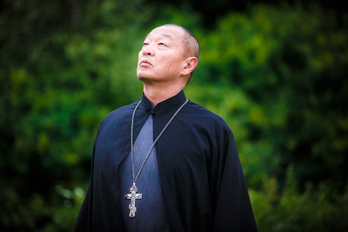 Православный священник&nbsp;— персонаж Кэри-Хироюки Тагавы. Кадр из фильма&nbsp;«Иерей-сан. Исповедь самурая»